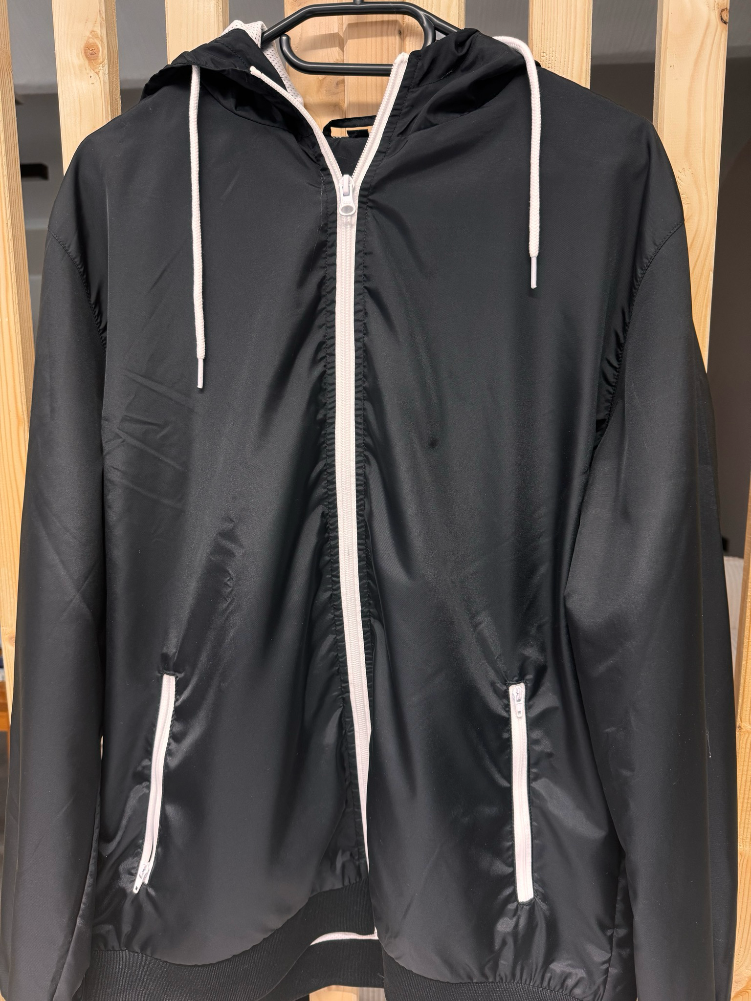 Housejunkee Windrunner