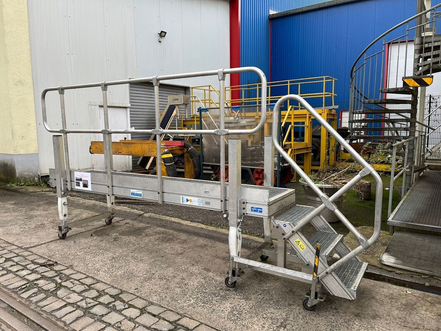 fahrbare Podestleiter 4-stufig
