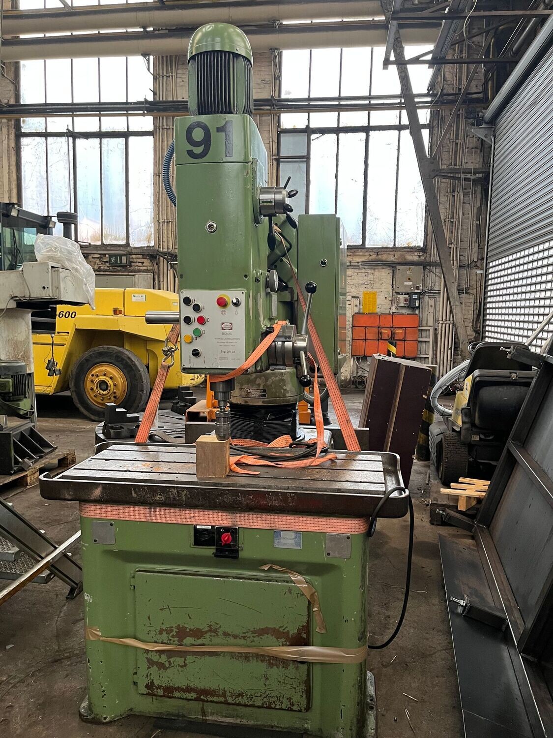 DONAU Schnellauf-Radialbohrmaschine DR32