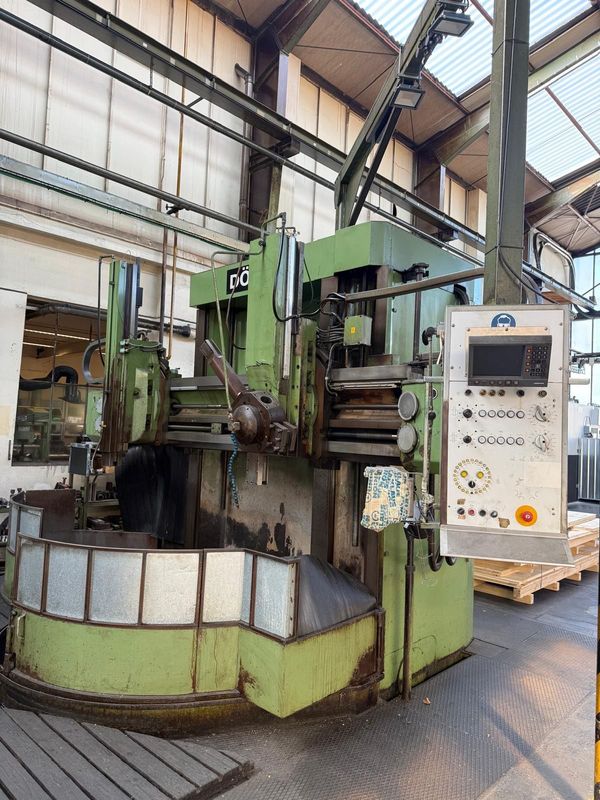 DÖRRIES Senkrechtdrehmaschine SDE 200