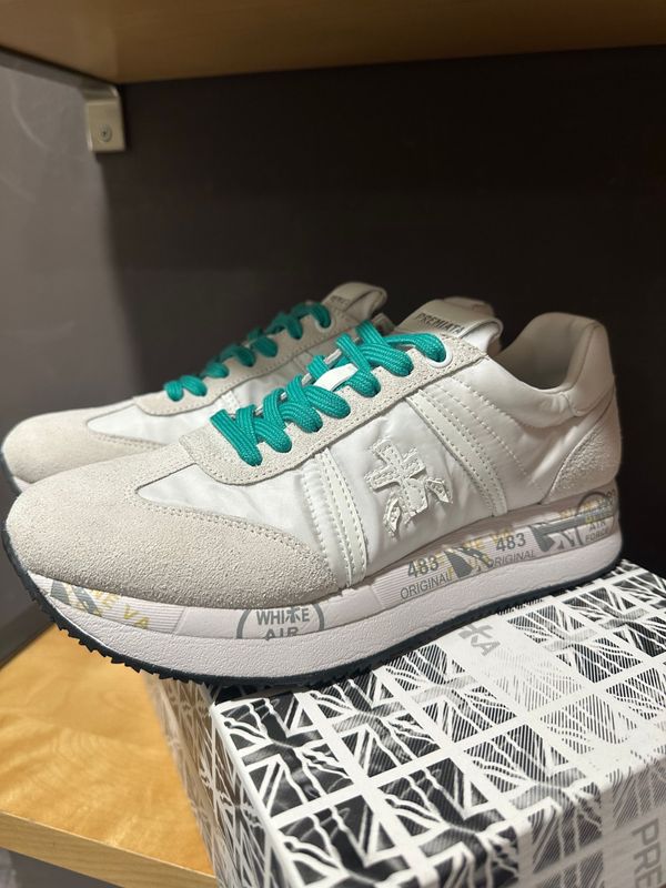 Premiata Sneakers Bianche in Camoscio