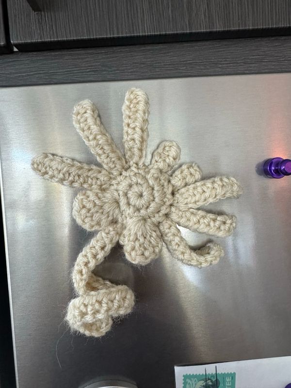 Alien Face hugger Magnet
