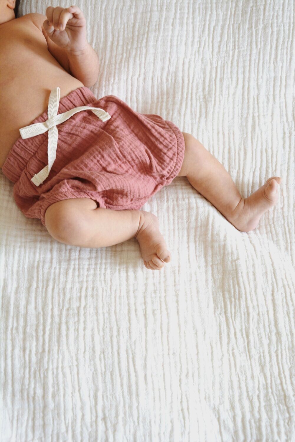 Babybloomers van 100% katoen mousseline

Roze

18-24 maand