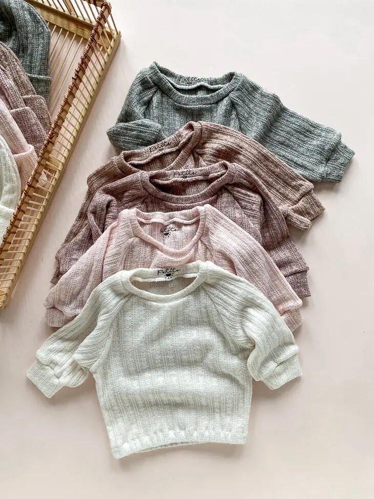 Gebreide trui. Hazelnoot. 3-6m Gebreide trui. Hazelnoot. 3-6m