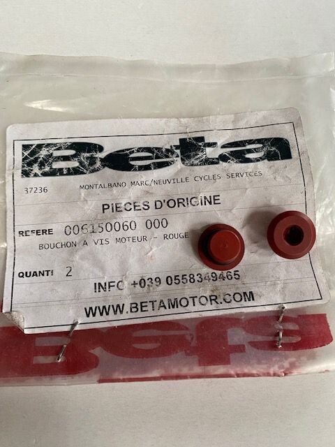 Bouchon vis moteur BETA rouge