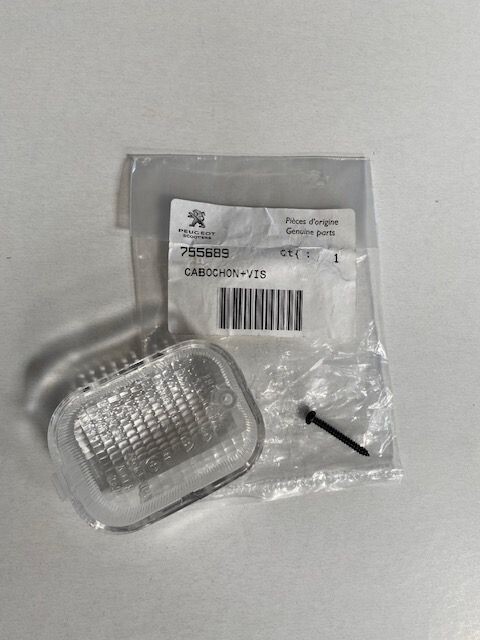 Cabochon Peugeot TKR 50