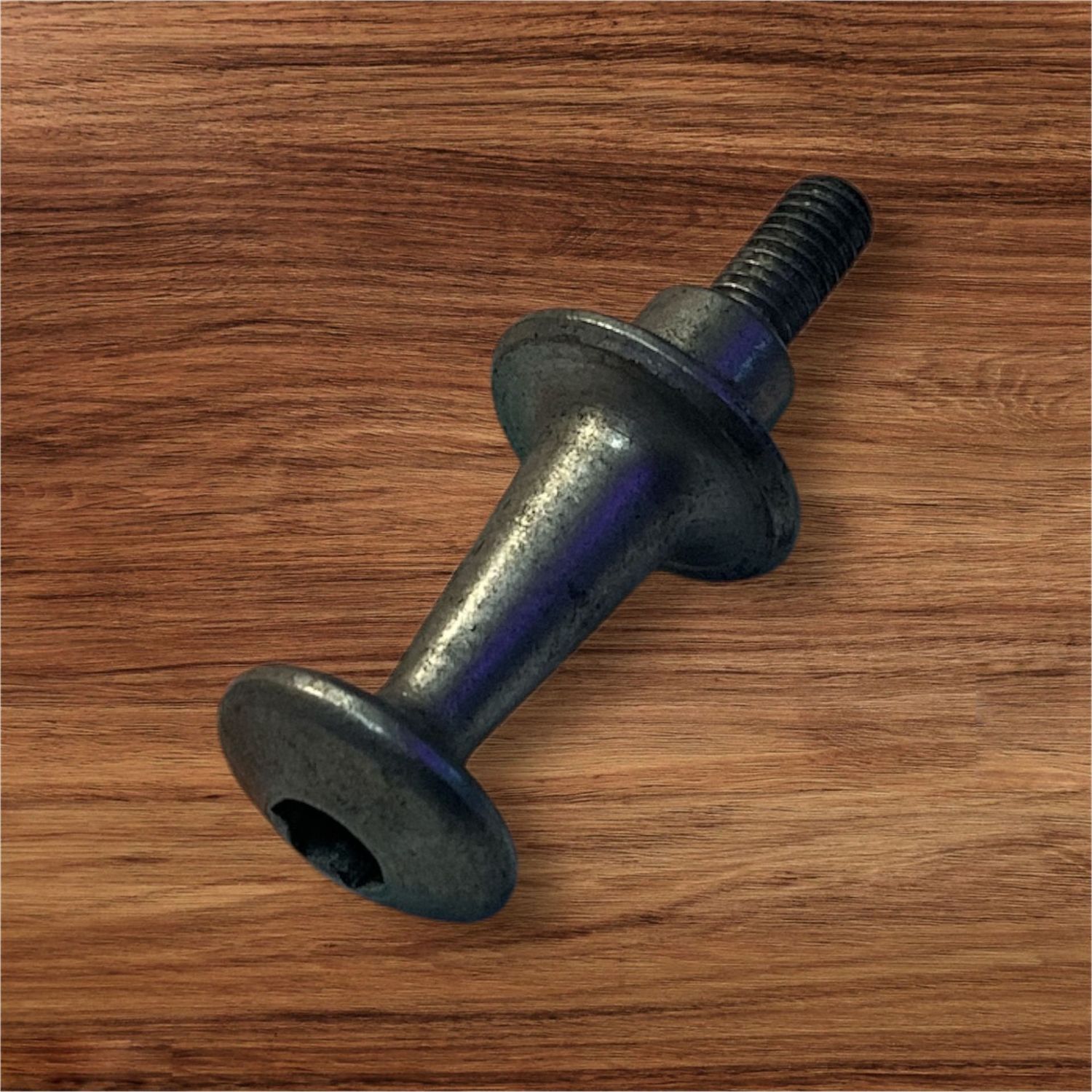 Boulon carénage arrière