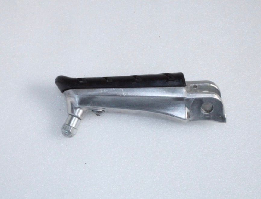 Cale pied avant gauche