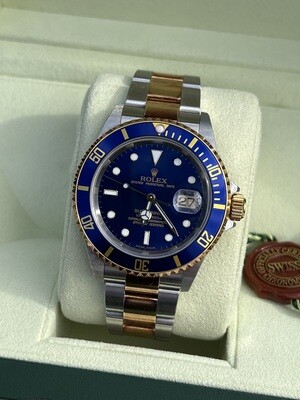 Rolex Submariner Two Tone Blue dial 16613lb F serial No holes - Gold through clasp - Unpolished