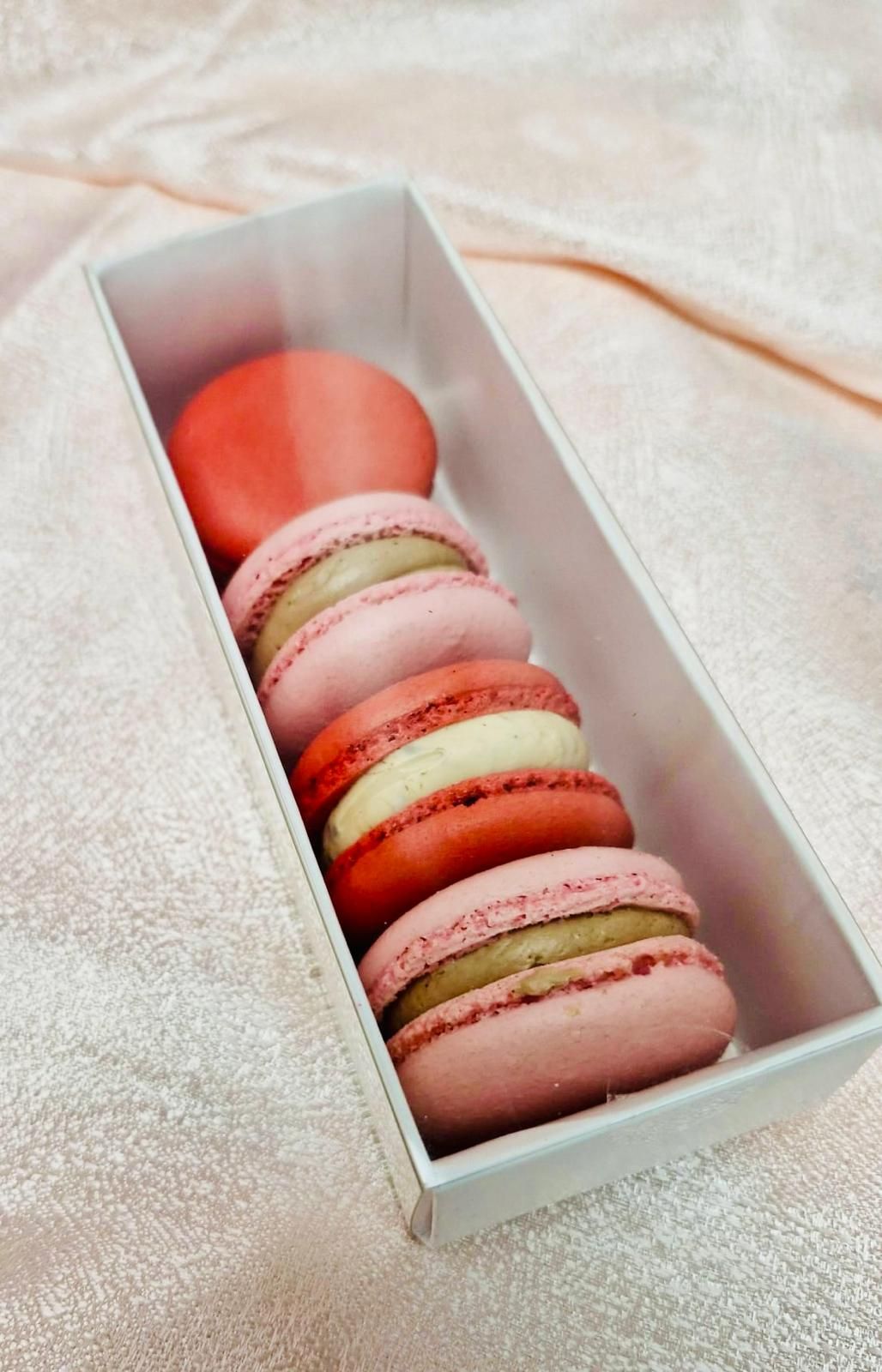 Valentine Macarons
