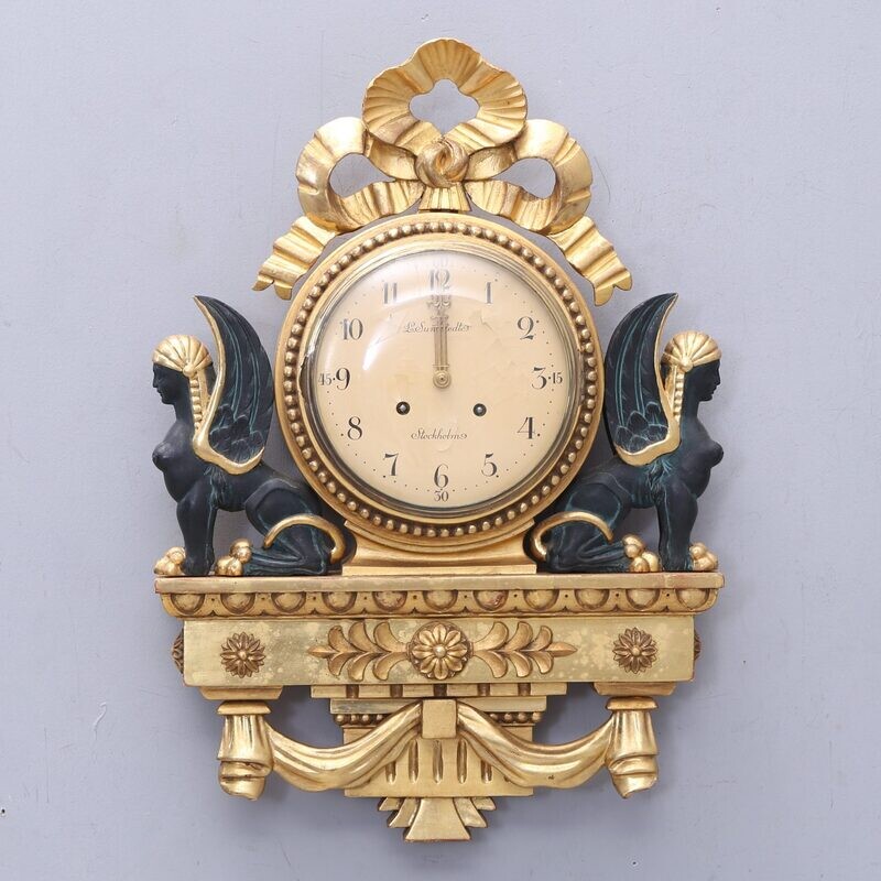 Prächtige spätgustavianische Wanduhr im Empire
