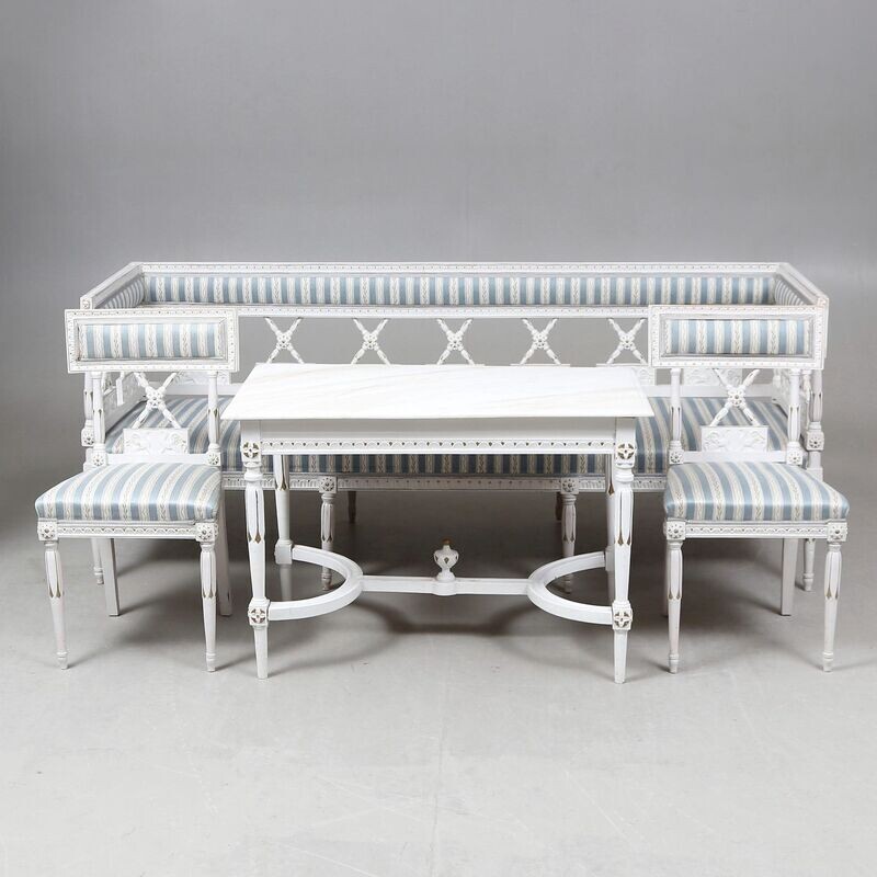 Gustavian Swedish bench with two matching chairs