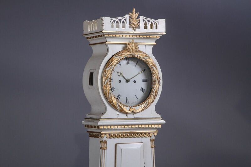 Danish grandfather clock in excellent workmanship from 1820