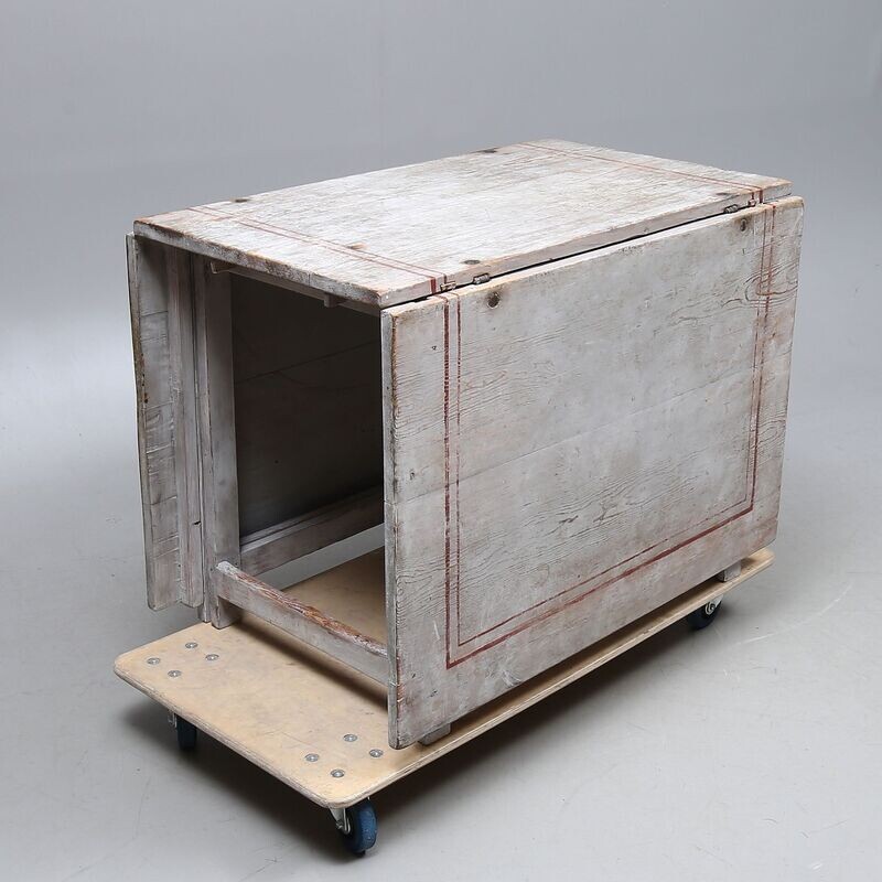 Folding table from the Swedish province of Dalarna around 1820