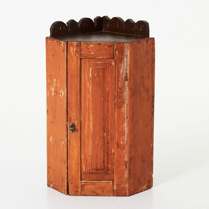 Small corner cabinet from Dalarna around 1800