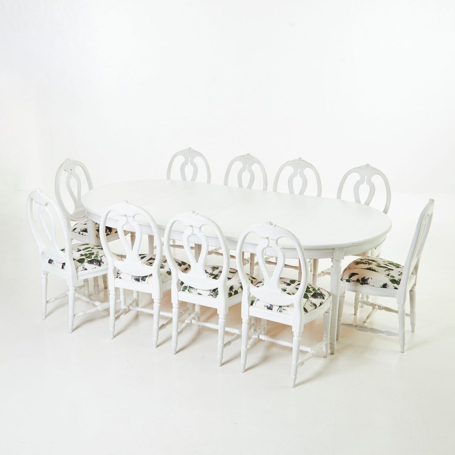 Speisezimmer Tisch mit Gardemaß bis 285 cm