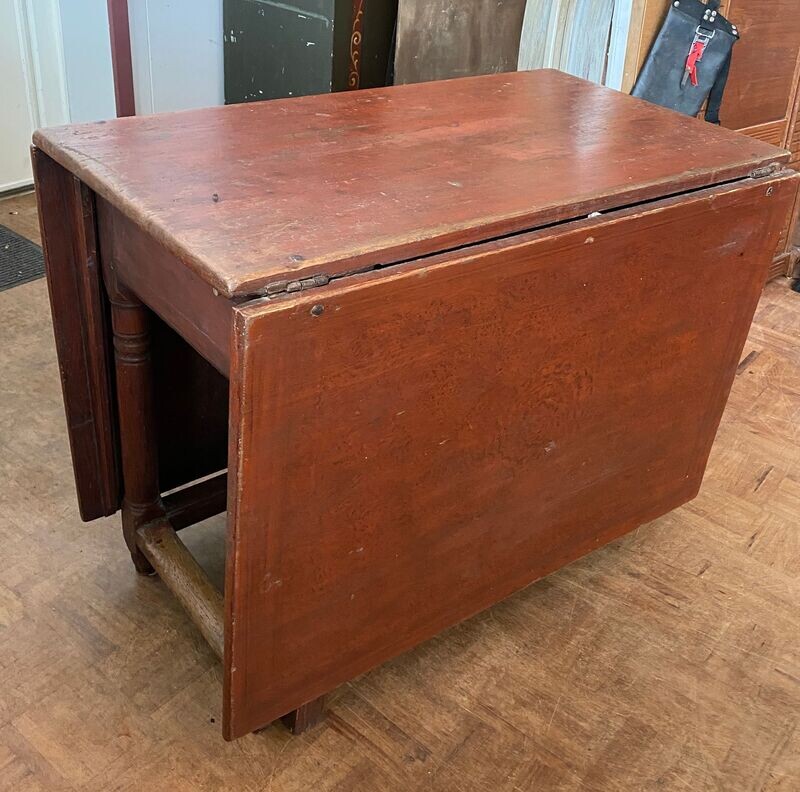 Original Klapptisch um 1800 mit altem Wappen