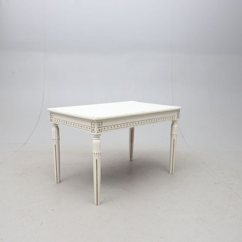 Kleiner Tisch im gustavianischen Stil um 1900