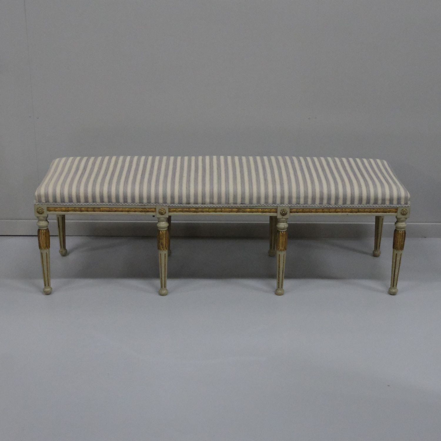 Gustavianischer Bank/Couchtisch - reserviert