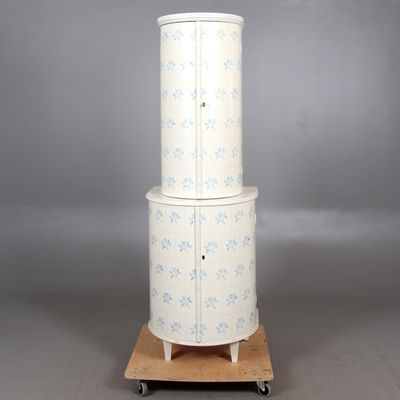 Rarität - original Kachelofenschrank