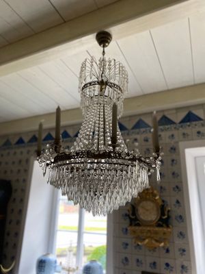Kronleuchter in stattlicher Größe