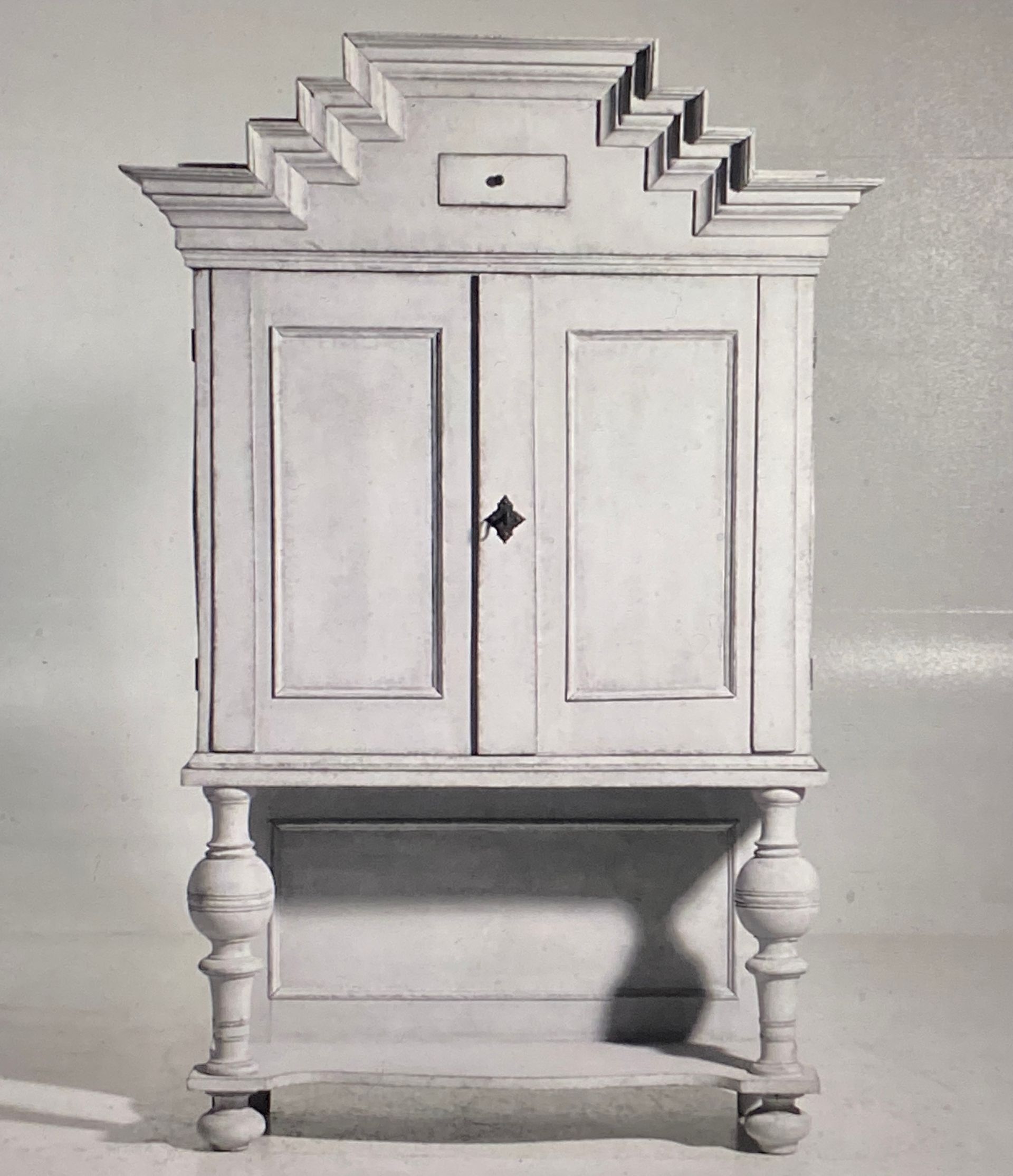 Schwedischer  Barock Schrank vom Feinsten