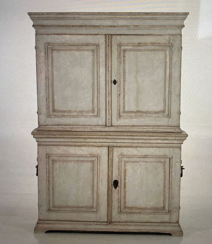 Original Cabinet aus dem 18. Jahrhundert