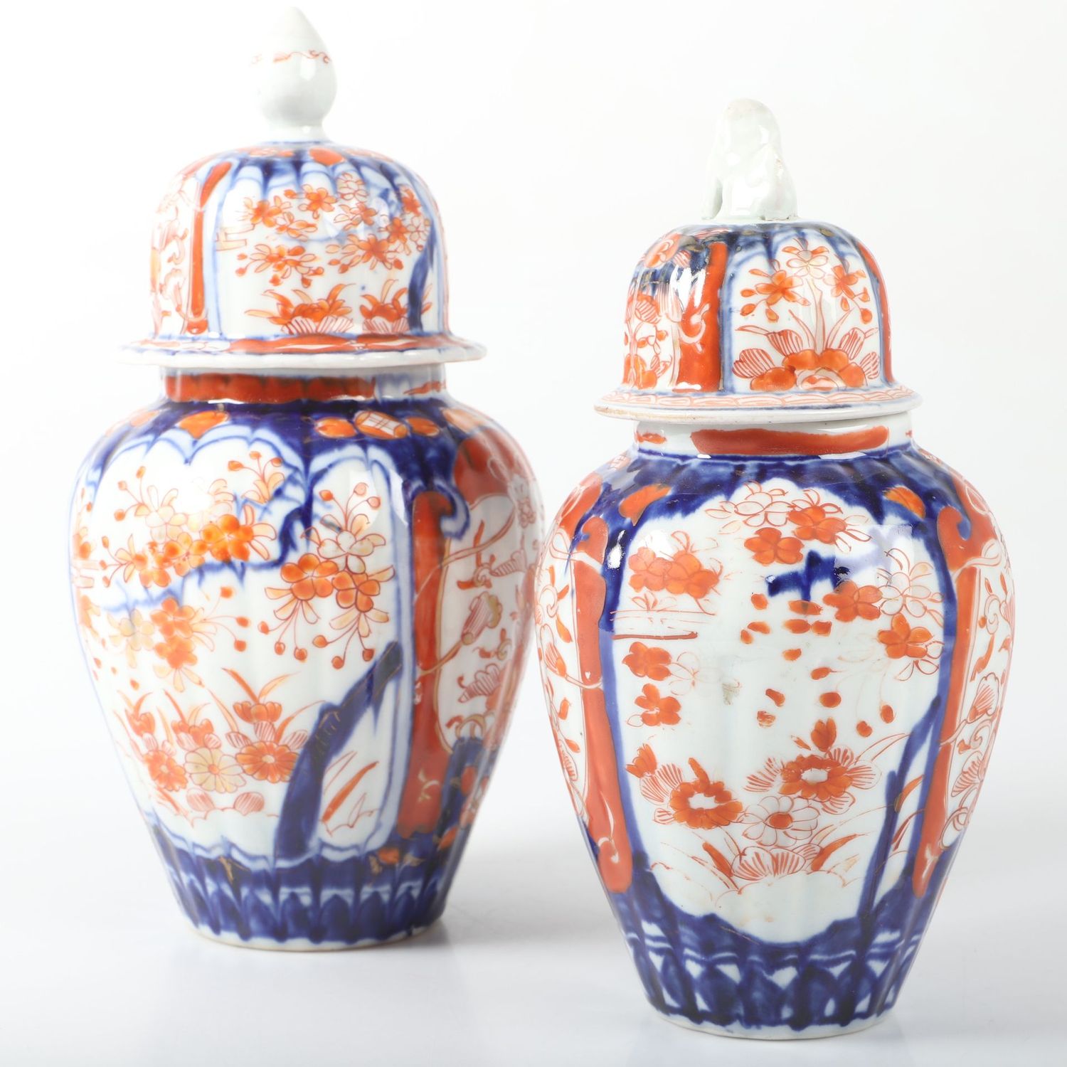 Asiatische Imari Deckelvasen