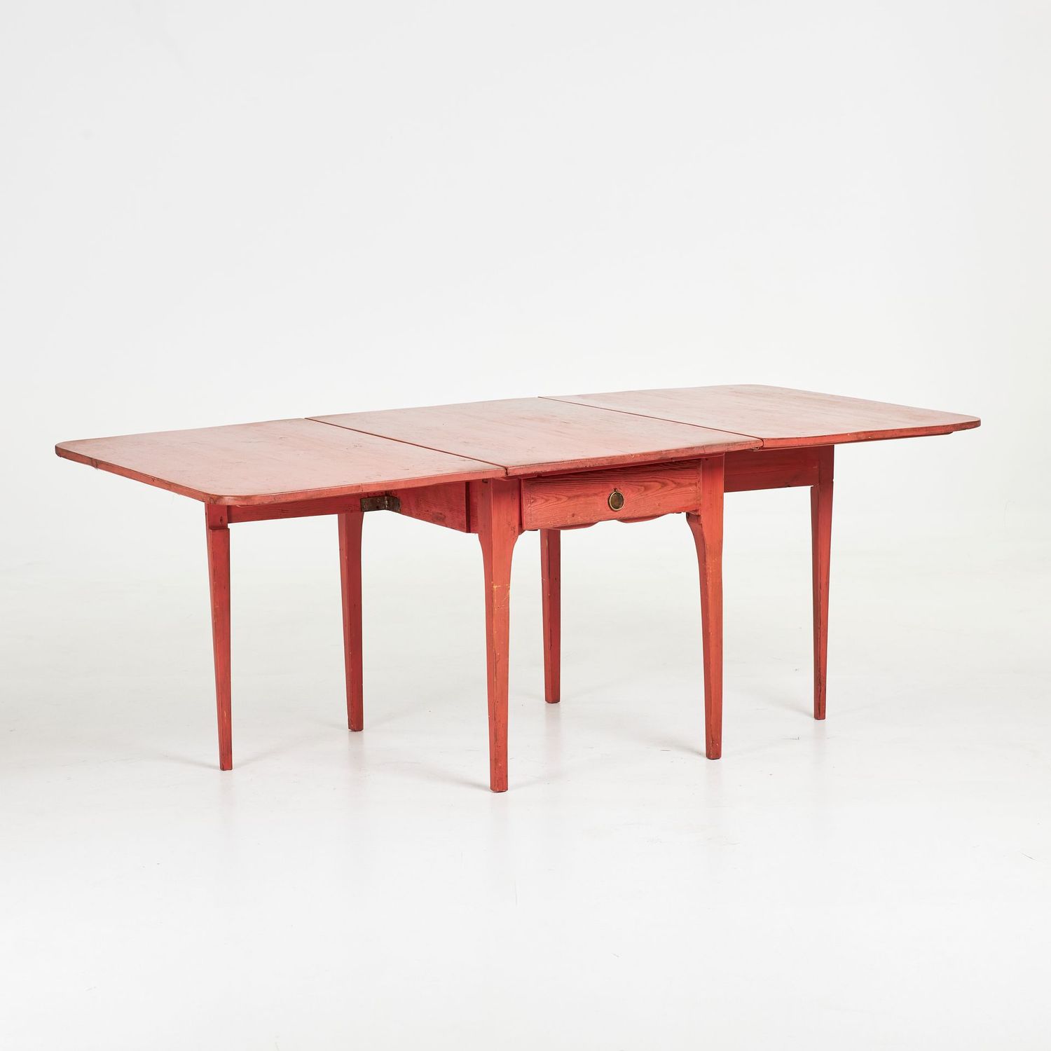 Korallenroter Klapptisch um 1800