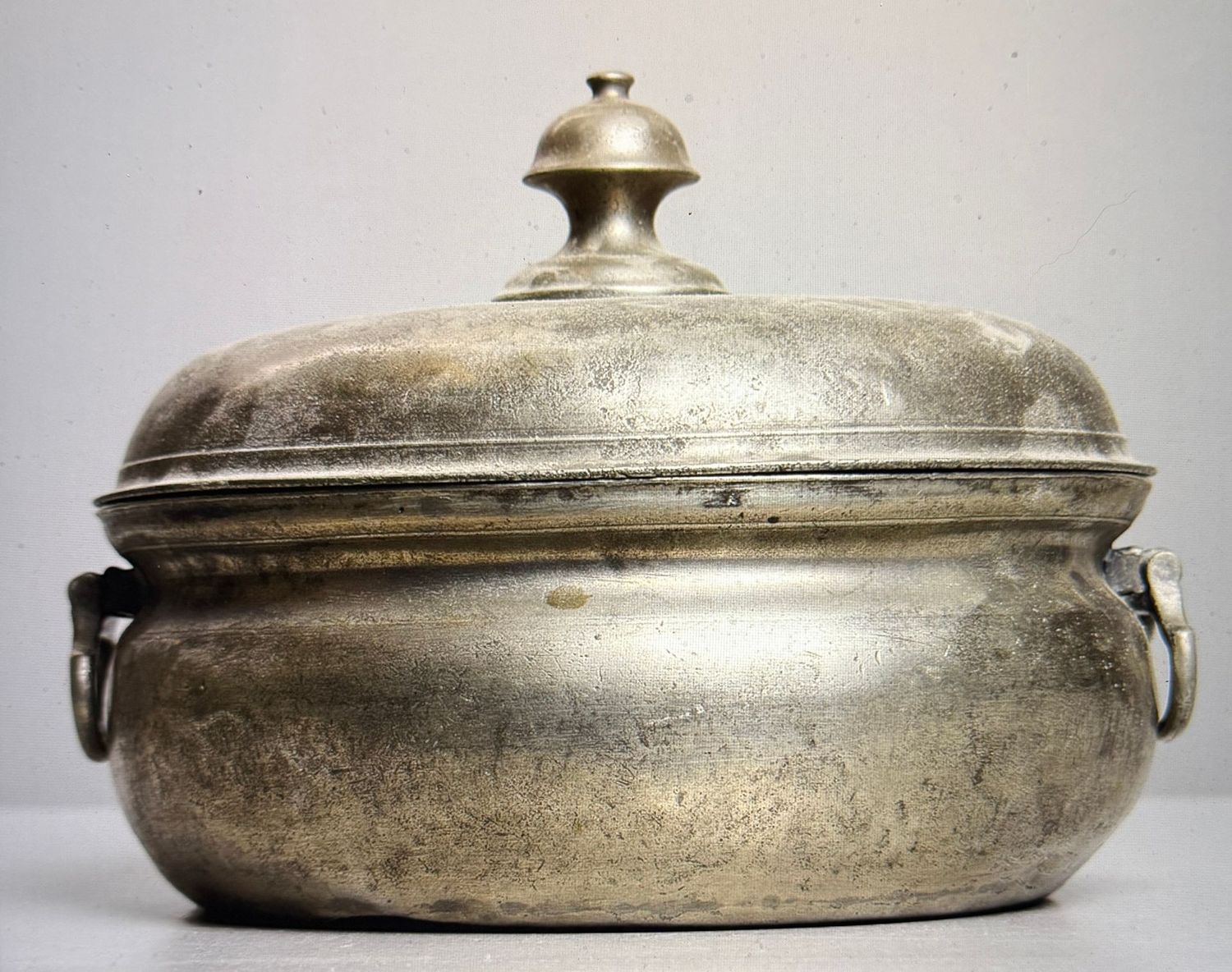 Deckelschale aus Zinn von 1786