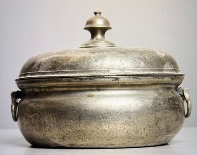Deckelschale aus Zinn von 1786