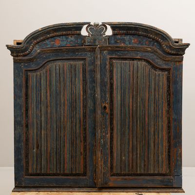 Kronen-Schrank um 1820 Kronen-Schrank um 1820