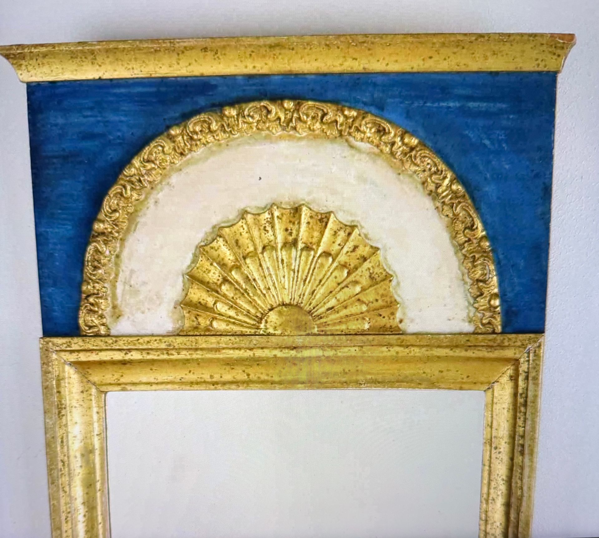 Spiegel im schwedischen Empire