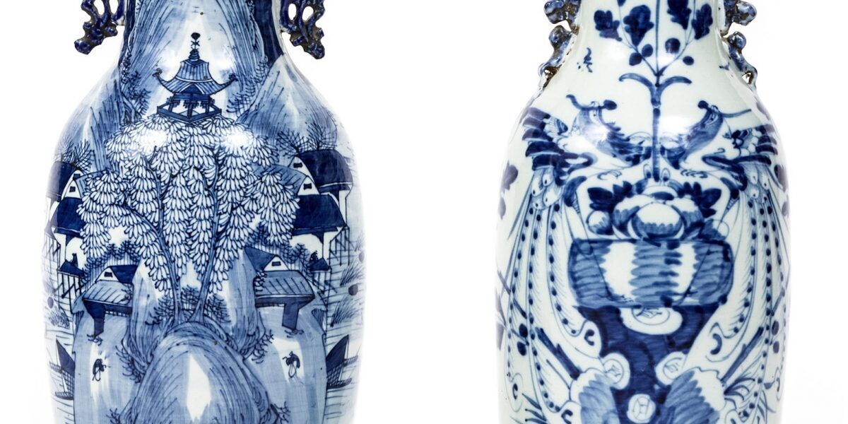 Chinese vases from 1850 with blue and white underglaze painting Chinese vases from 1850 with blue and white underglaze painting