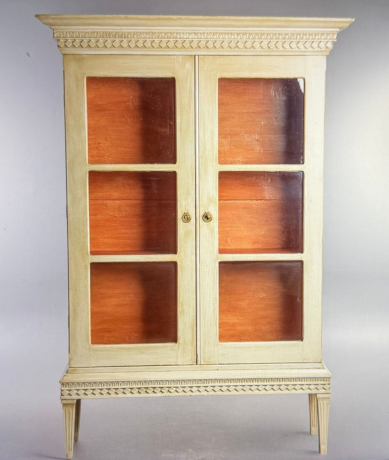 Gustavianische Vitrine - restauriert