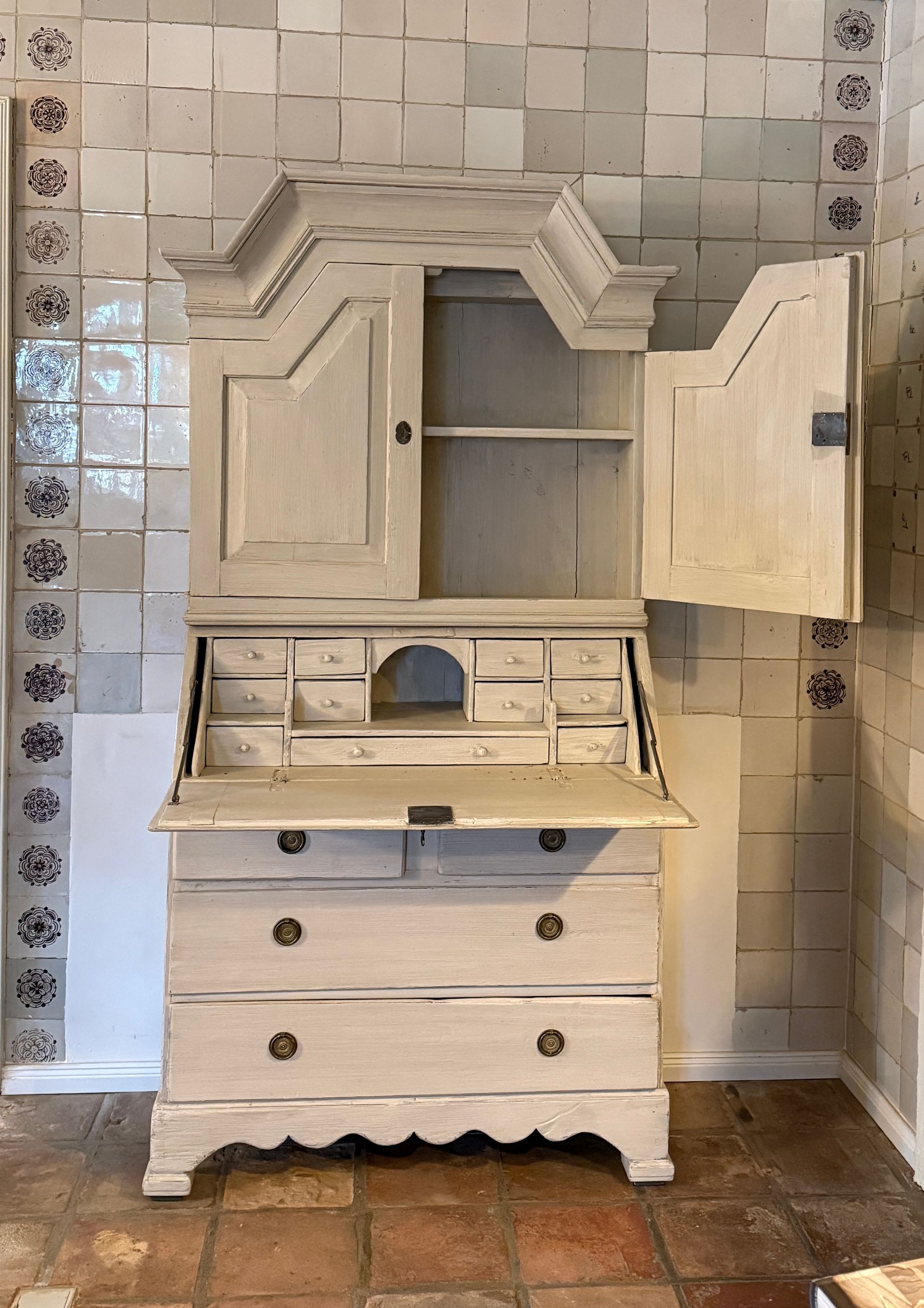 Gustavianischer Aufsatzsekretär um 1880