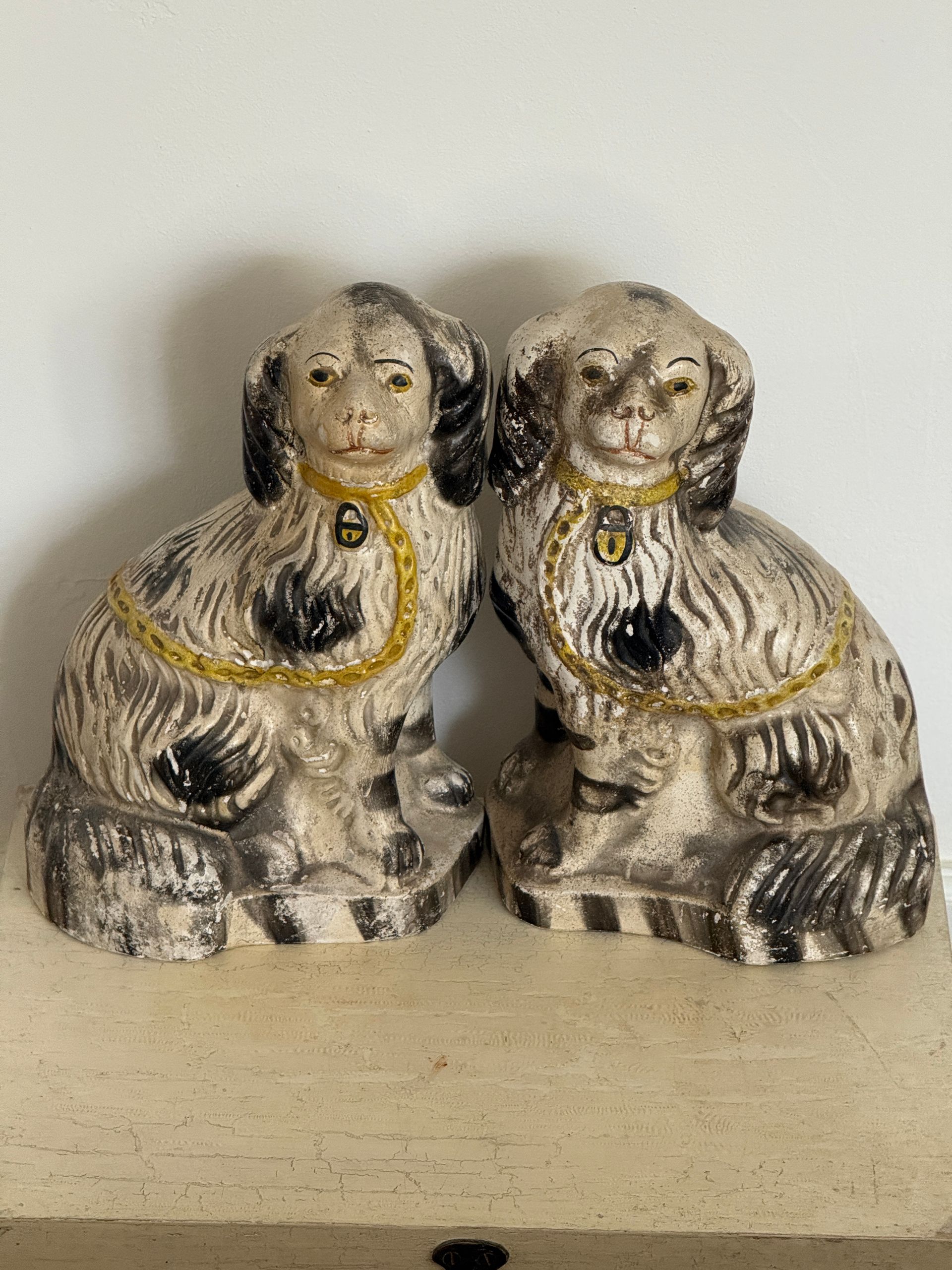 Fenster/Kaminhunde um 1900