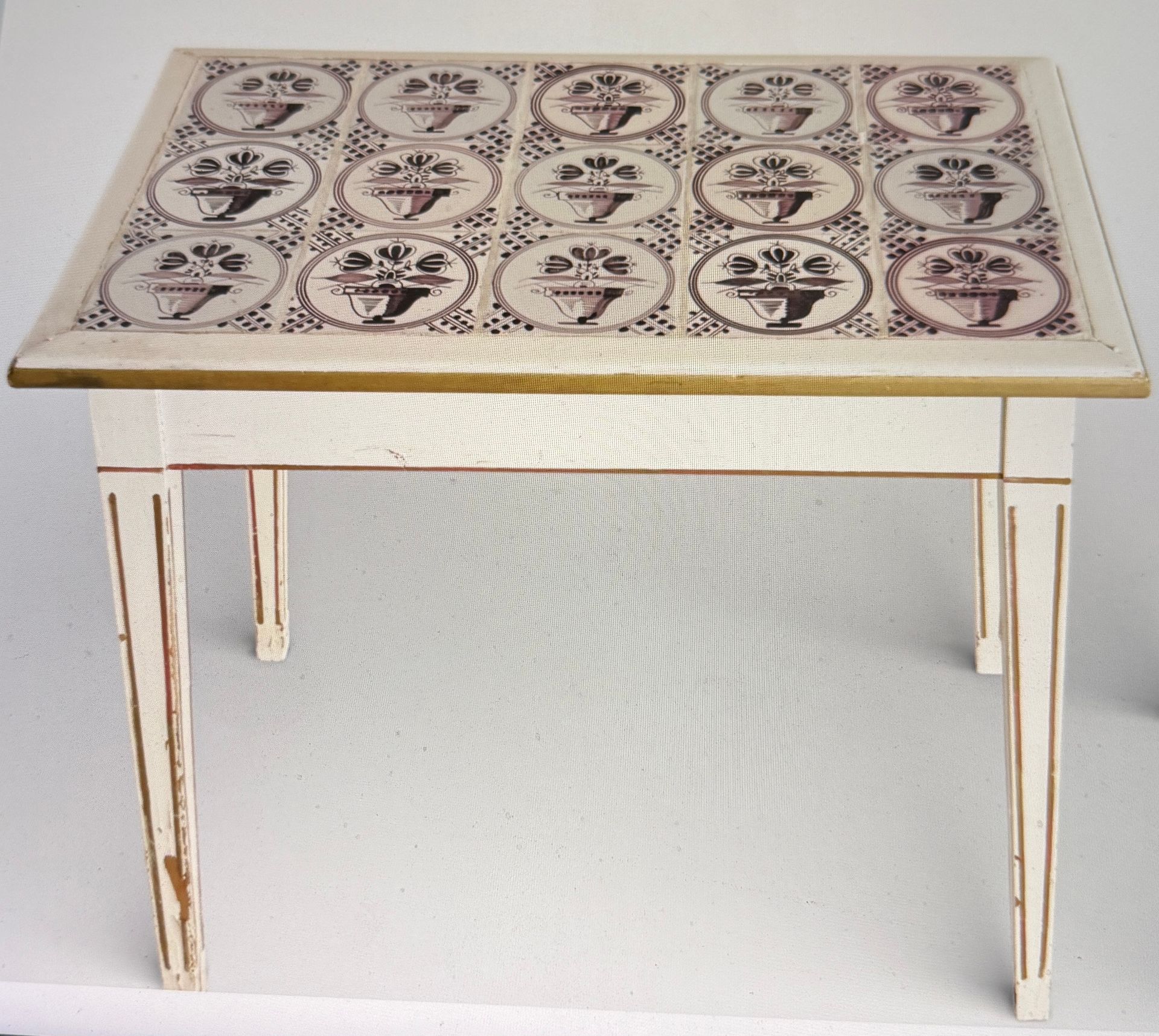 Teetisch/Konsole aus alter Zeit