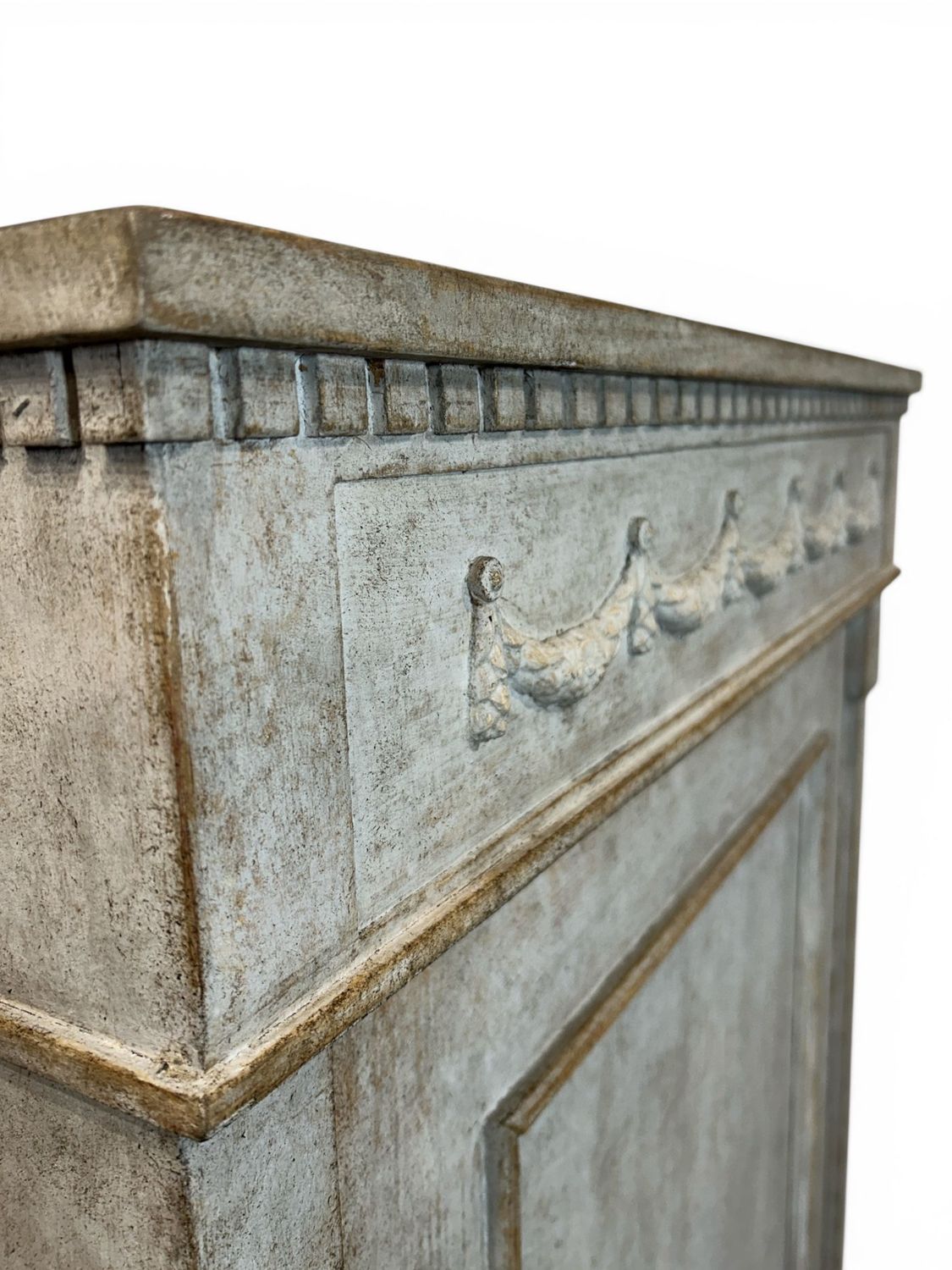 Wäscheschrank von 1880