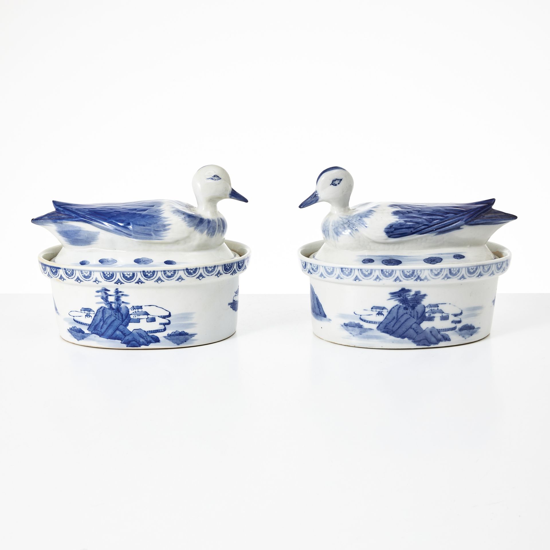 Chinesische Terrine in Entenform