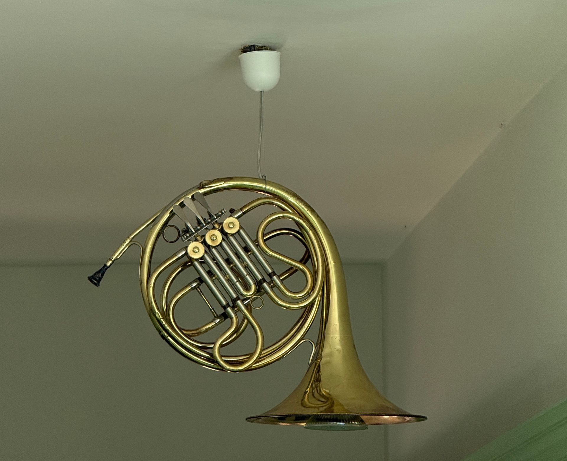 Ein Waldhorn als Leuchter