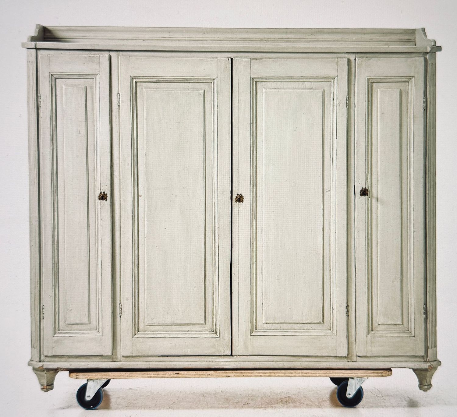 Gustavianischer Halbschrank um 1850 Gustavianischer Halbschrank um 1850