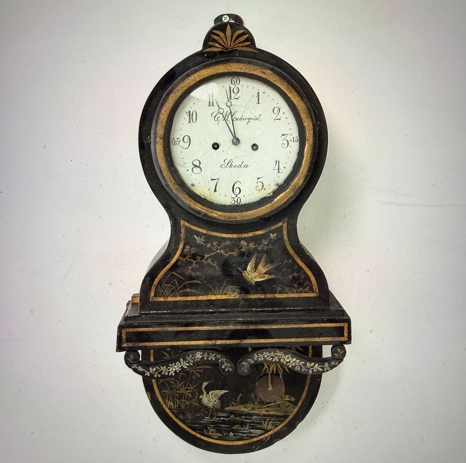 Besondere Wanduhr mit Hersteller Nachweis