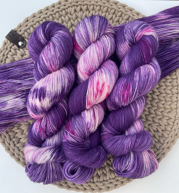 Sockenwolle 4-fach, 100g, Merino Sockenwolle 4-fach, 100g, Merino "Beerengrütze"