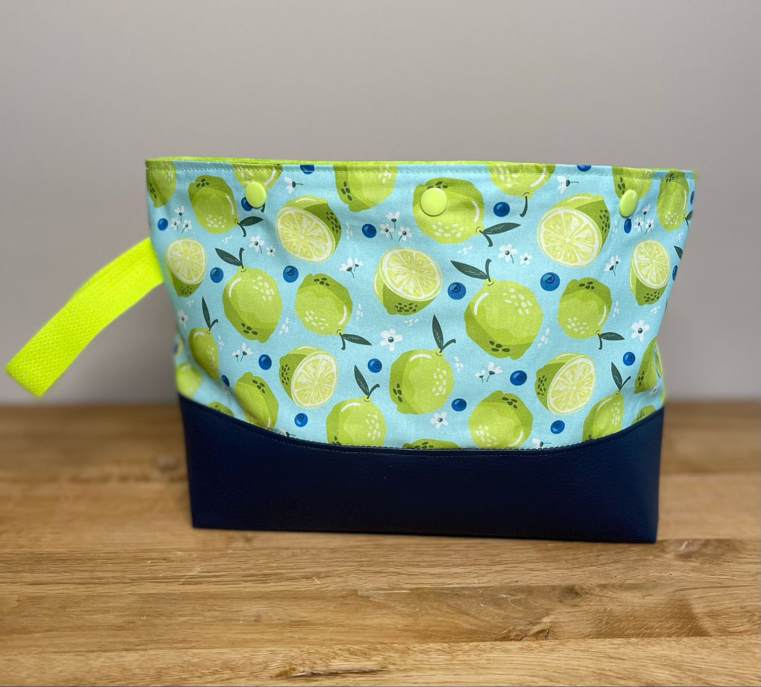 Projekttasche mit Kunstlederboden