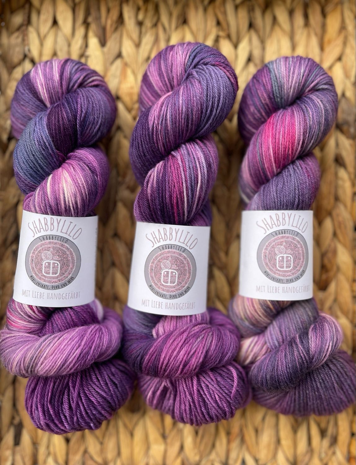 Sockenwolle 4-fach, 100g, Merino extrafine Sockenwolle 4-fach, 100g, Merino extrafine "Beerenpunsch"