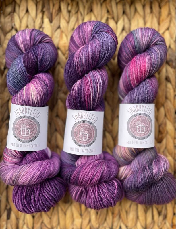 Sockenwolle 4-fach, 100g, Merino extrafine "Beerenpunsch"