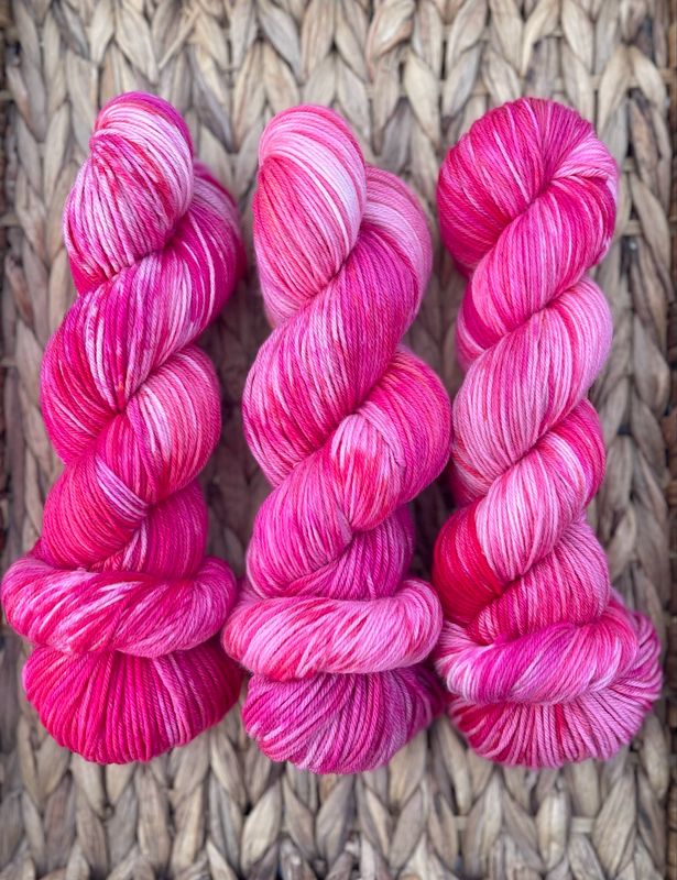 Sockenwolle 4-fach, 100g, Merino extrafine Valentinstagsspecial "Lip Kiss"