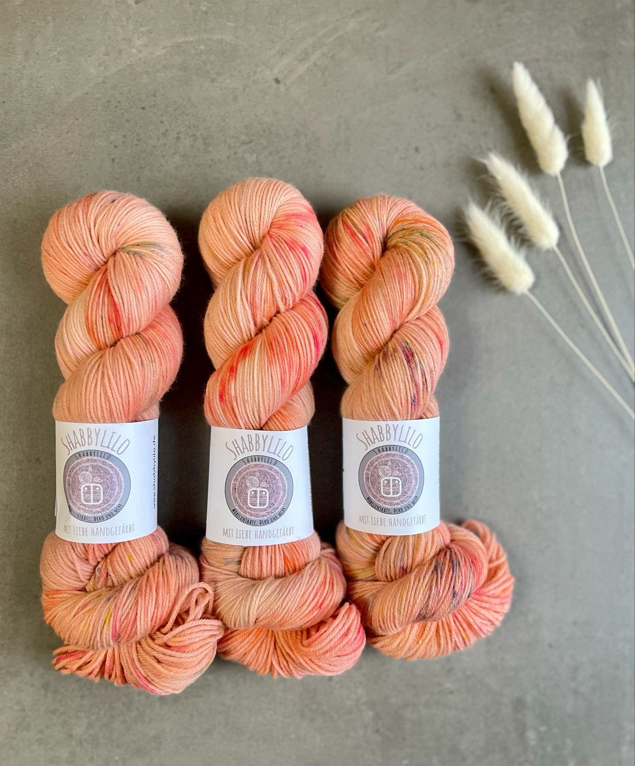 Sockenwolle 4-fach, 100g, Merino extrafine Sockenwolle 4-fach, 100g, Merino extrafine "wilder Pfirsich"