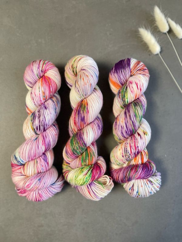 Sockenwolle 4-fach, 100g, Merino extrafine "buntes Eis am Stiel"